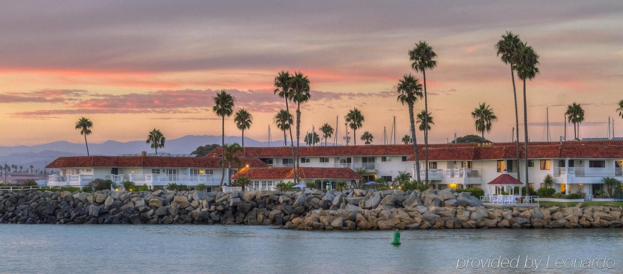 Oceanside Marina Suites - A Waterfront Hotel Exteriér fotografie