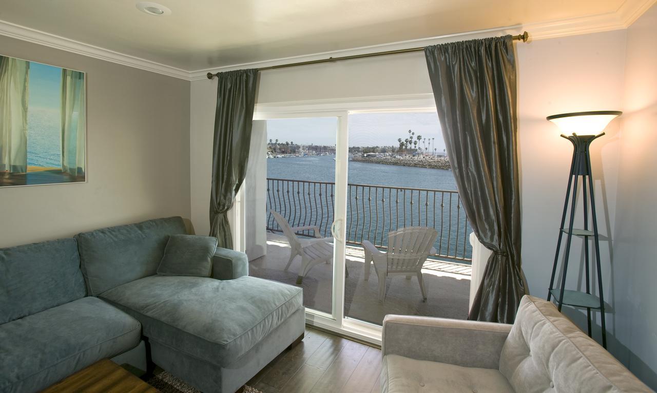 Oceanside Marina Suites - A Waterfront Hotel Exteriér fotografie