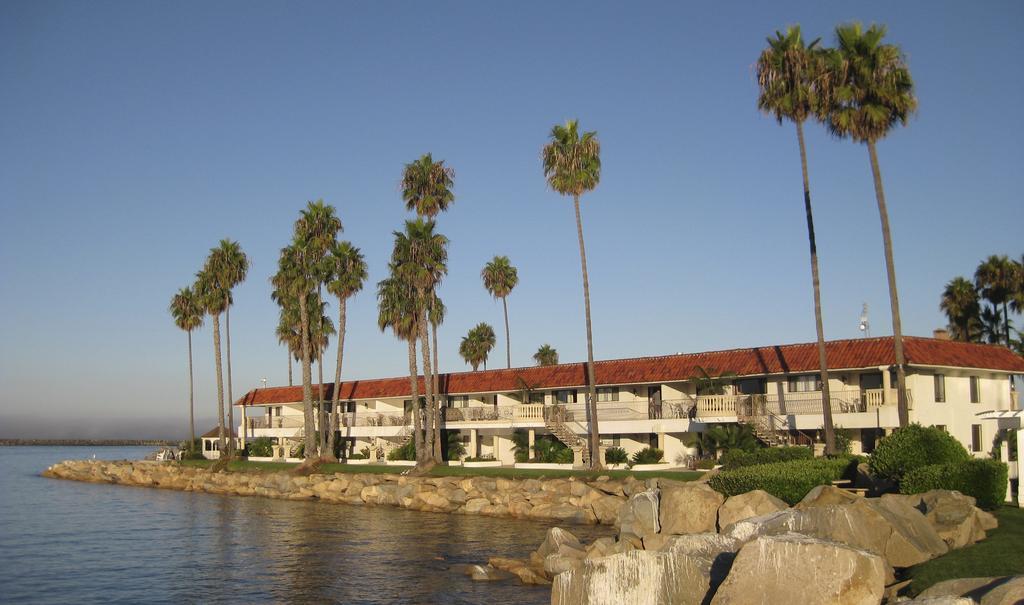 Oceanside Marina Suites - A Waterfront Hotel Exteriér fotografie